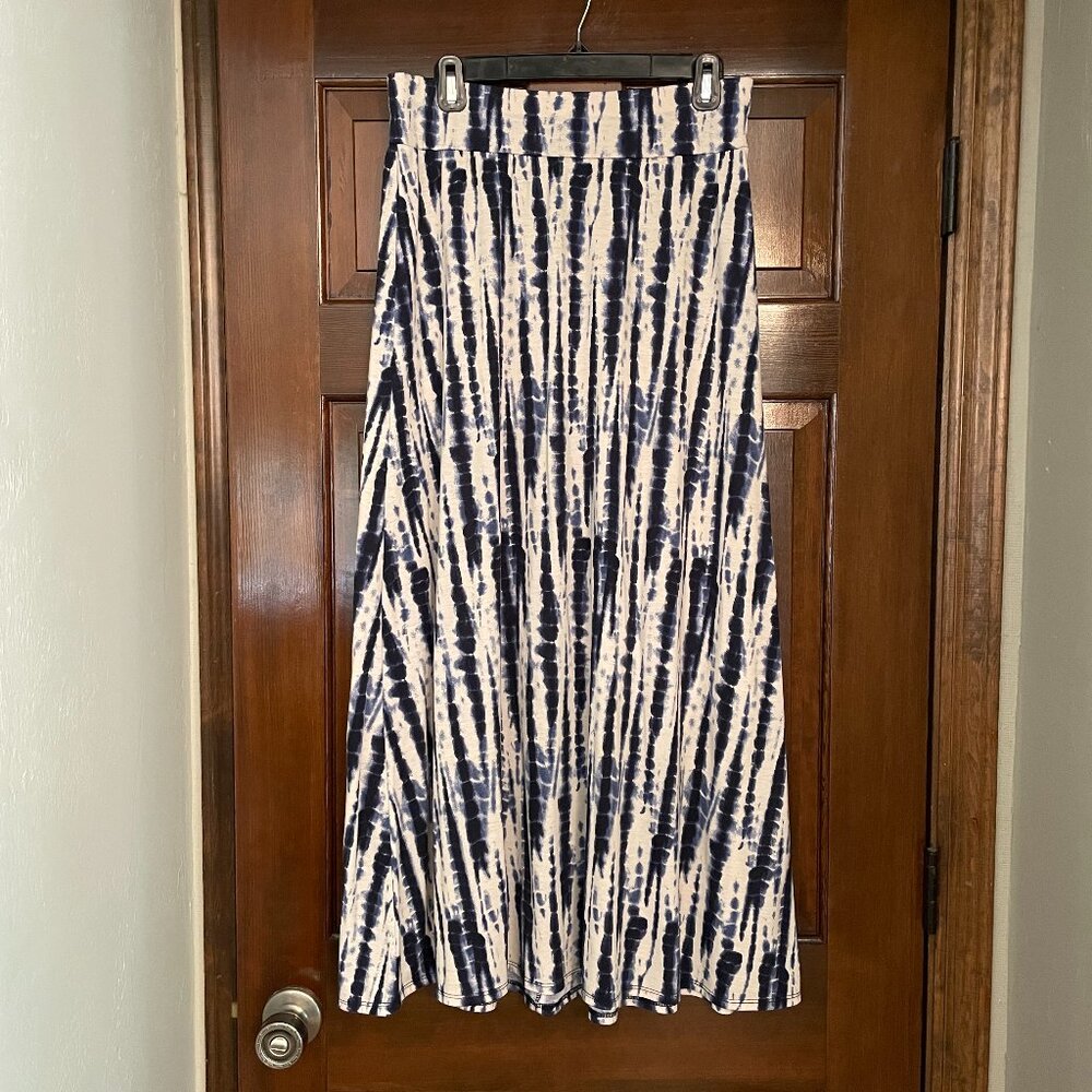 Size Medium Studio 253 tie-dye maxi skirt